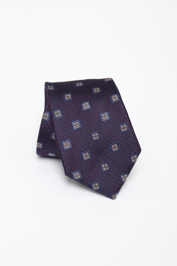 Corbata Estructura con...